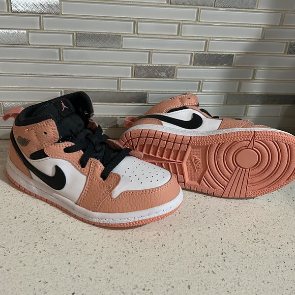 New - Picture 2 of 2